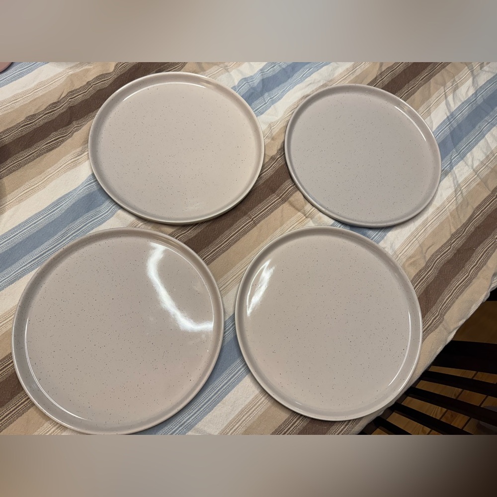 Elegant pink ish plates